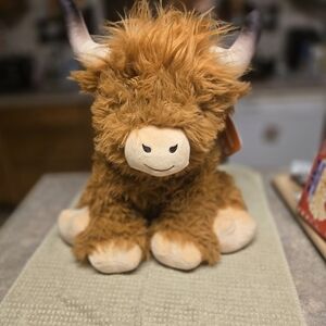 Nique Plush Highland Cow in Warm Brown and Cream